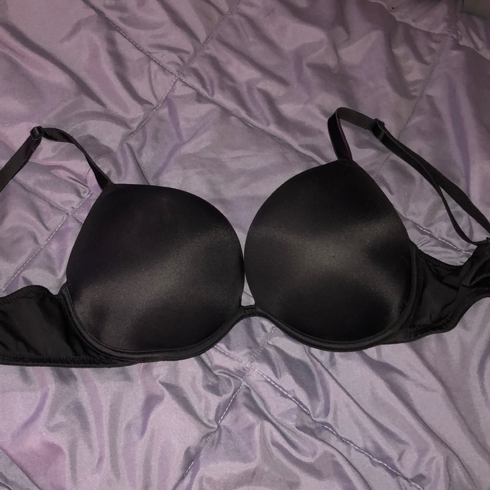 Victoria’s Secret push up bra 32DD
